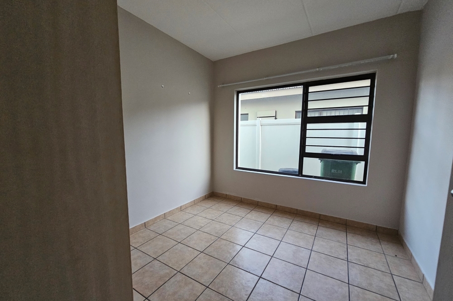 To Let 3 Bedroom Property for Rent in Waterval East North West